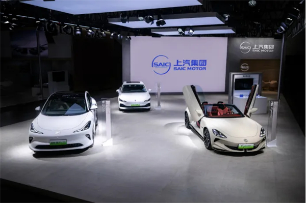 上汽的2025:关山难越,关关跨越!